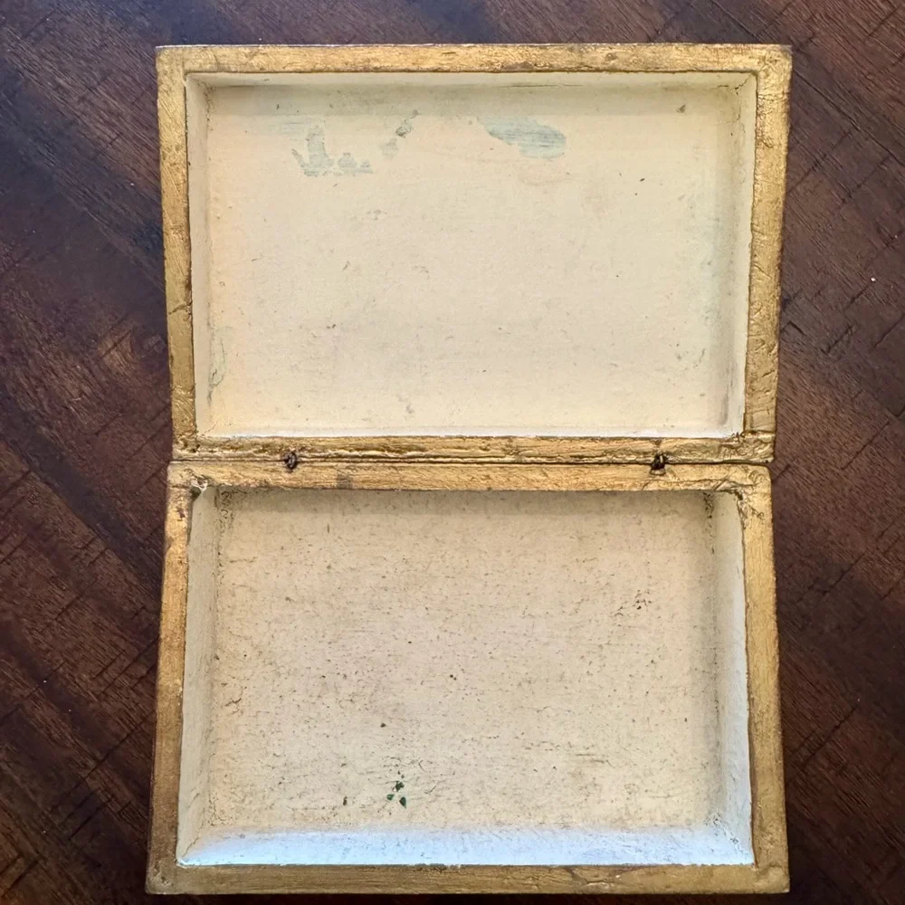 Vintage Italy Florentine Box Medieval Scene English cottage Old world Heritage